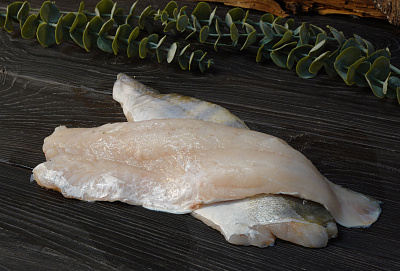 Превью Судак филе на коже 400+(коробка 10кг)